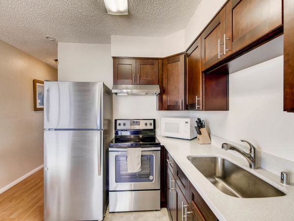 San Diego Beach Communities North Condo 991981