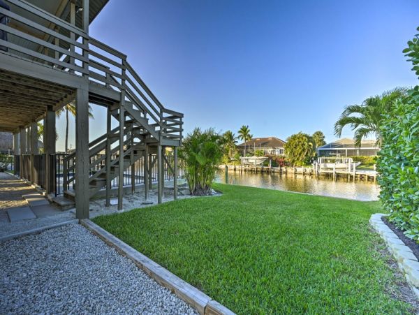 Marco Island Two Bedrooms Plus Den Pool Home Canal Views