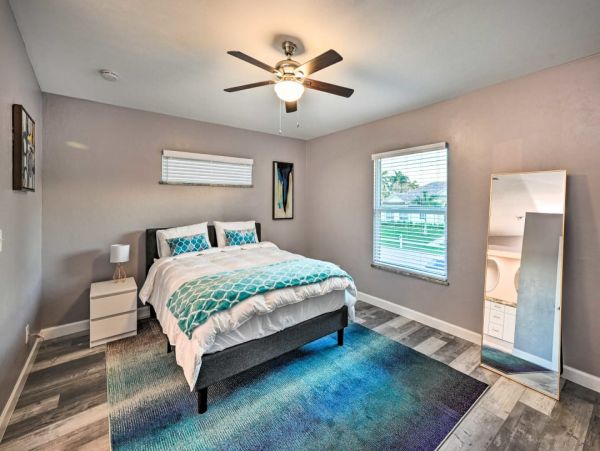 Marco Island Two Bedrooms Plus Den Pool Home Canal Views
