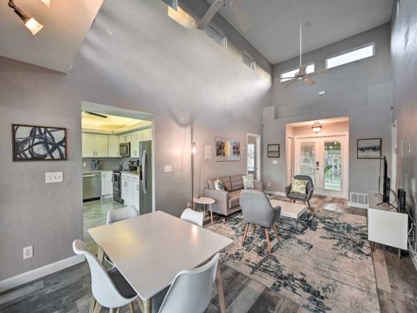 Marco Island Two Bedrooms Plus Den Pool Home Canal Views