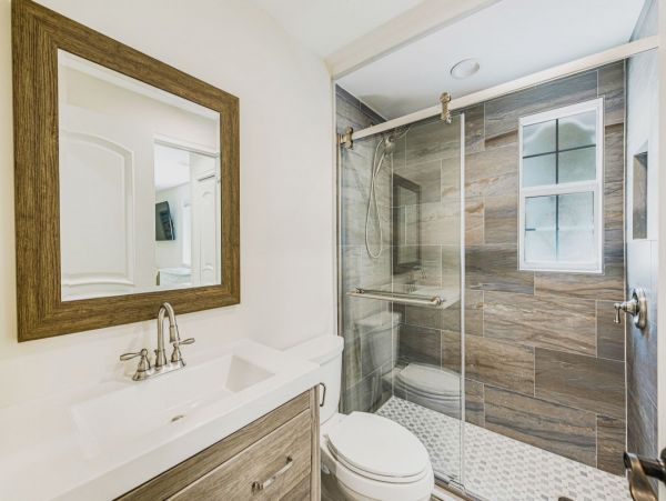 Nearly Beachfront Three Bedroom Rental Home in Siesta Key