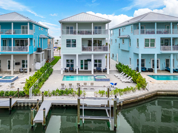 Fort Myers Beach Luxury Waterfront Home  5-Bedroom Vacation Rental with Pool & Gulf Views