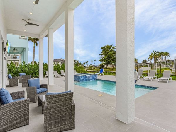 Fort Myers Beach Luxury Waterfront Home  5-Bedroom Vacation Rental with Pool & Gulf Views