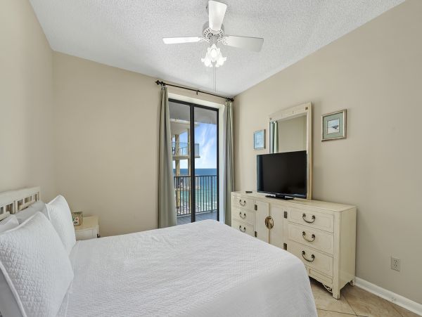 Orange Beach Stunning Gulf-front Three Bedroom Vacation Rental