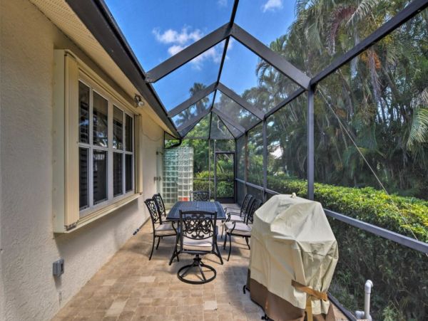 Marco Island Vacation Home With Pool & Spa Sleeps 8 Guests