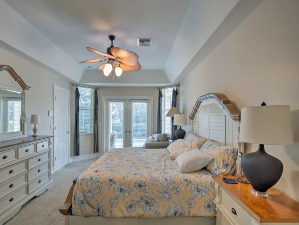 Marco Island Vacation Home With Pool & Spa Sleeps 8 Guests