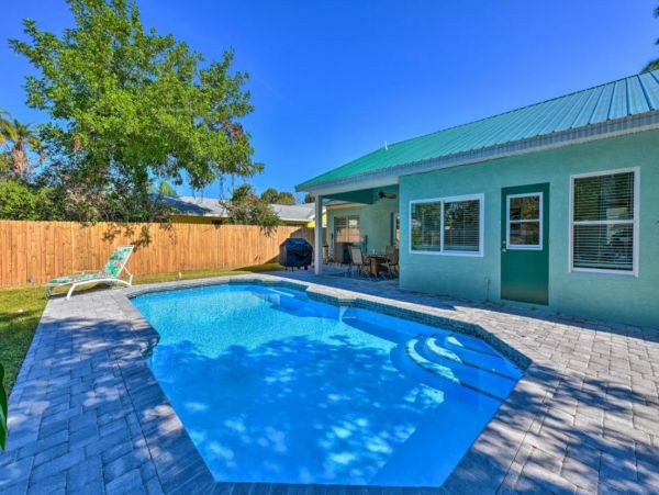 Bradenton Vacation Home With Pool 10 Guests Pet Friendly