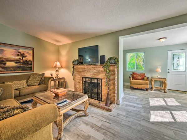 Bradenton Vacation Home With Pool 10 Guests Pet Friendly