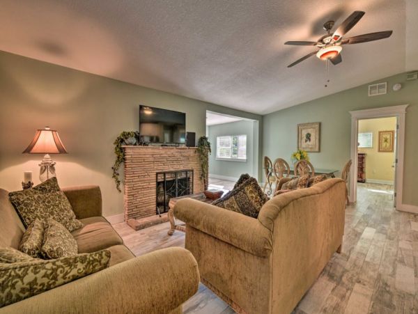 Bradenton Vacation Home With Pool 10 Guests Pet Friendly