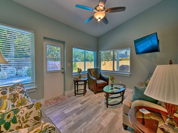 Bradenton Vacation Home With Pool 10 Guests Pet Friendly