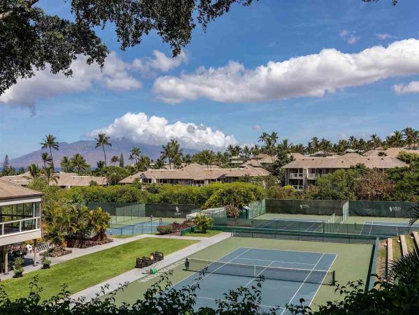 Wailea Vacation Condo Pool and Golf Course Views Sleeps 8