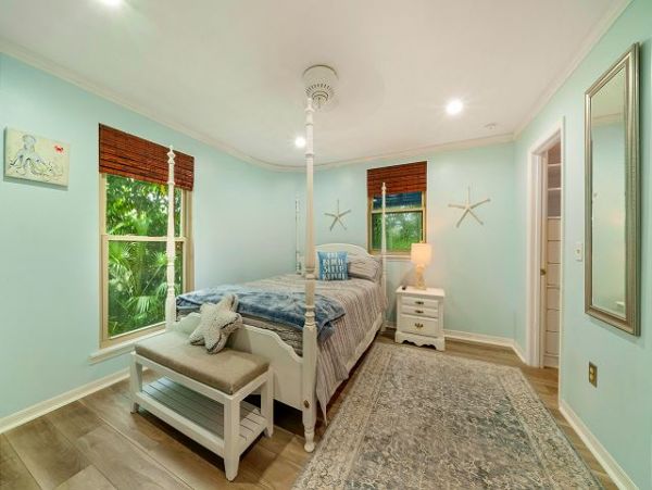 Anna Maria Bayfront Vacation Home With Pool Sleeps 6 Guests