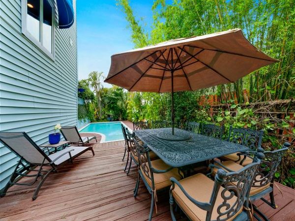 Anna Maria Bayfront Vacation Home With Pool Sleeps 6 Guests