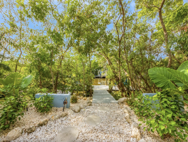 Anna Maria Bayfront Vacation Home With Pool Sleeps 6 Guests