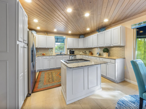 Anna Maria Bayfront Vacation Home With Pool Sleeps 6 Guests