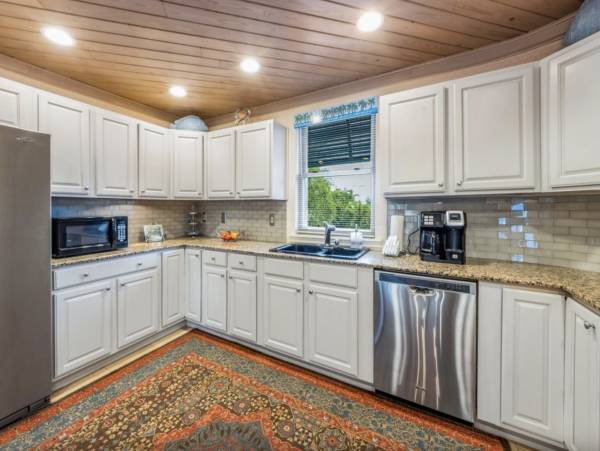 Anna Maria Bayfront Vacation Home With Pool Sleeps 6 Guests