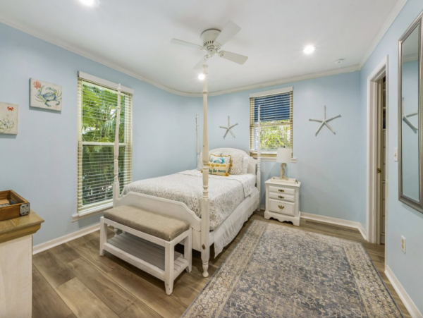 Anna Maria Bayfront Vacation Home With Pool Sleeps 6 Guests