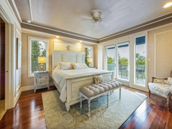 Anna Maria Bayfront Vacation Home With Pool Sleeps 6 Guests