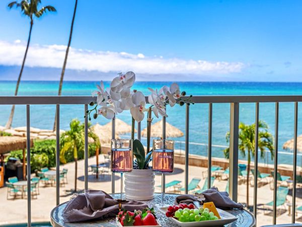 On Beach Kahana Vacation Condo One Bedroom Ocean Views