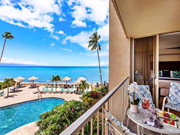 On Beach Kahana Vacation Condo One Bedroom Ocean Views
