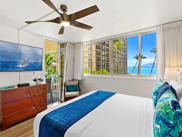 On Beach Kahana Vacation Condo One Bedroom Ocean Views