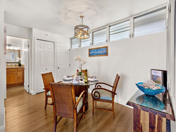 On Beach Kahana Vacation Condo One Bedroom Ocean Views