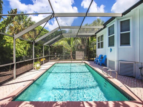Sanibel Charming Vacation Home With Pool Sleeps 6 Guests