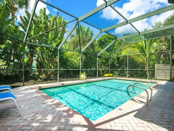Sanibel Charming Vacation Home With Pool Sleeps 6 Guests