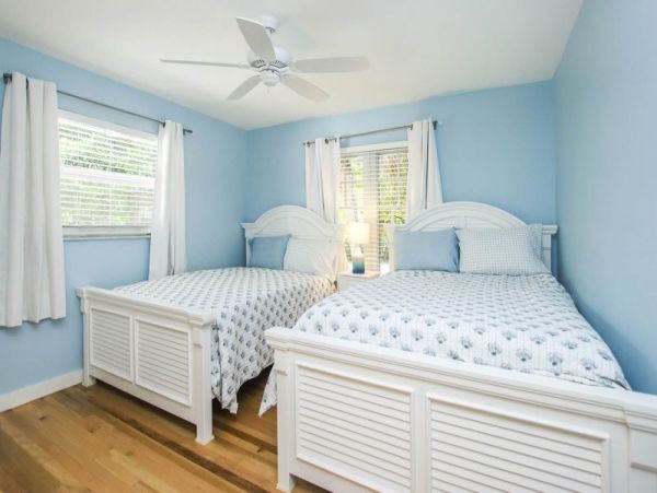 Sanibel Charming Vacation Home With Pool Sleeps 6 Guests