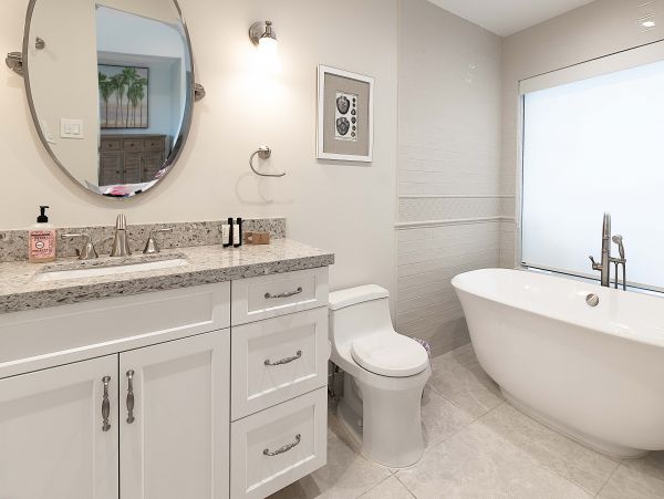 Waterfront Home in Fort Lauderdale With Private Pool & Dock
