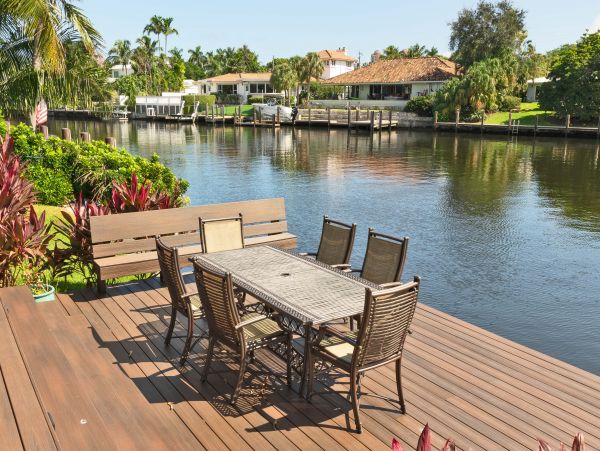 Waterfront Home in Fort Lauderdale With Private Pool & Dock