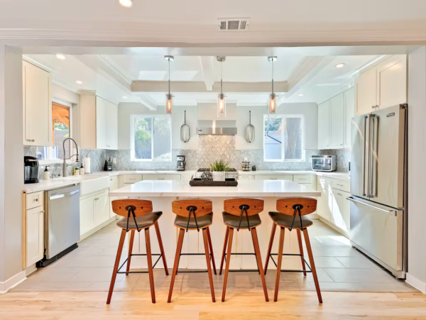 Walk to Beach La Jolla Vacation Home Four Bedrooms Sleeps 12