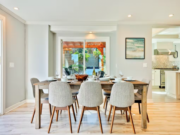 Walk to Beach La Jolla Vacation Home Four Bedrooms Sleeps 12