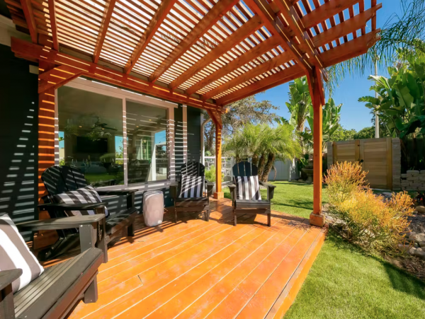Walk to Beach La Jolla Vacation Home Four Bedrooms Sleeps 12