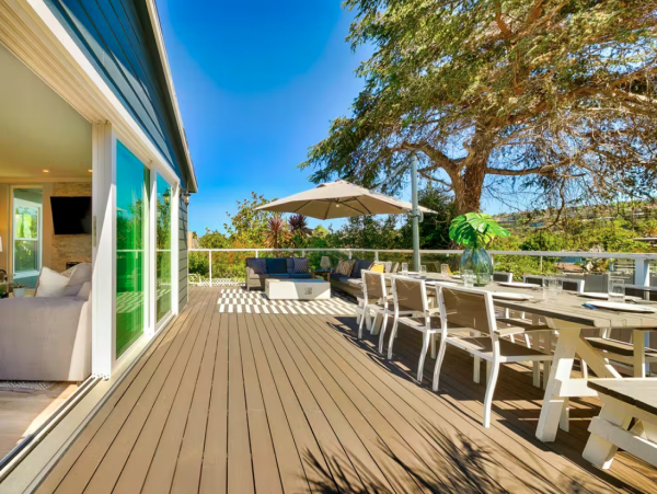 Walk to Beach La Jolla Vacation Home Four Bedrooms Sleeps 12