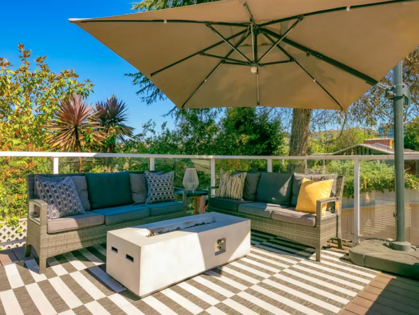 Walk to Beach La Jolla Vacation Home Four Bedrooms Sleeps 12