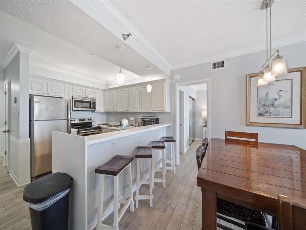 Gulf-Front Vacation Condo 3 Bedroom & Ocean Views