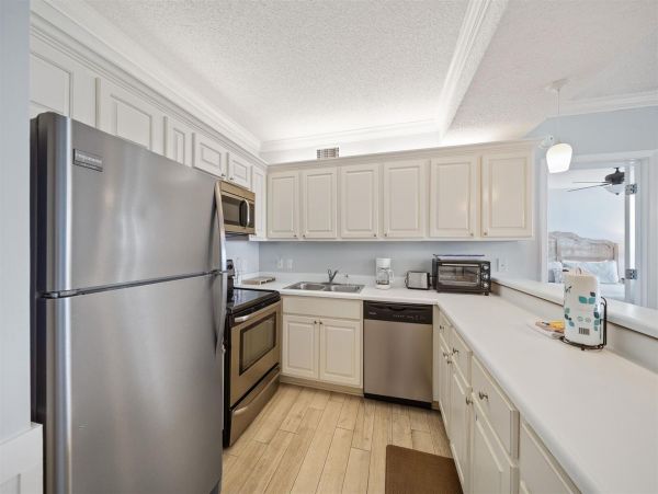 Gulf-Front Vacation Condo 3 Bedroom & Ocean Views