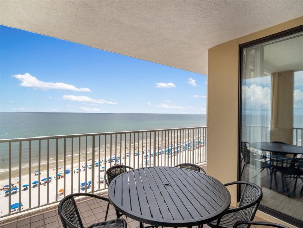 Gulf-Front Vacation Condo 3 Bedroom & Ocean Views