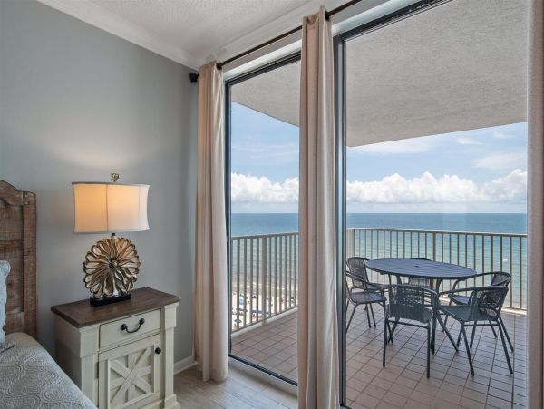 Gulf-Front Vacation Condo 3 Bedroom & Ocean Views
