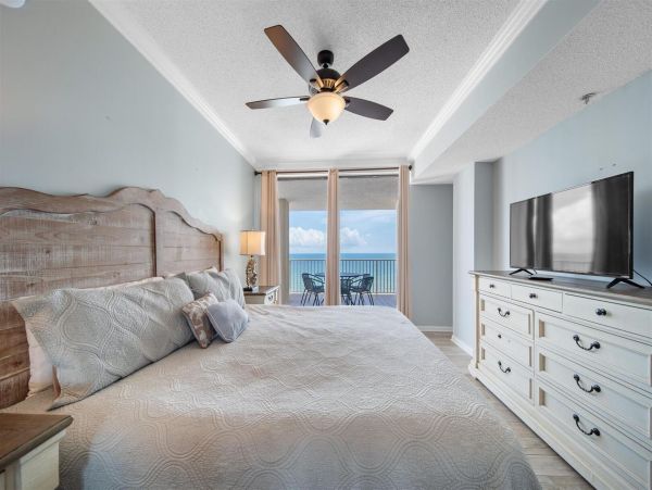 Gulf-Front Vacation Condo 3 Bedroom & Ocean Views