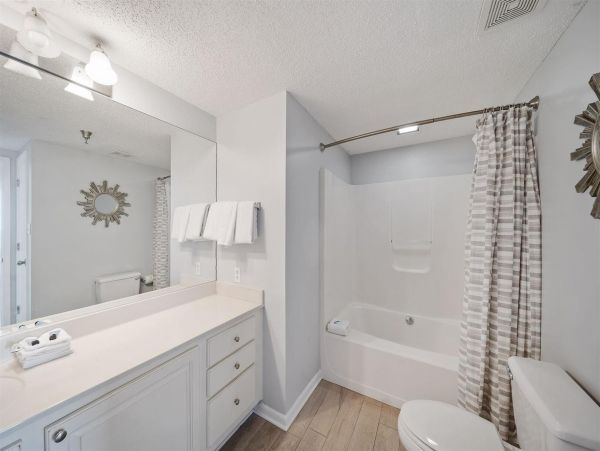 Gulf-Front Vacation Condo 3 Bedroom & Ocean Views