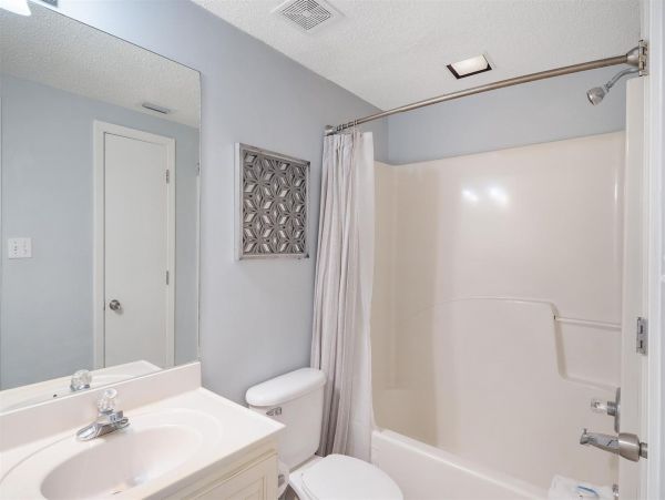 Gulf-Front Vacation Condo 3 Bedroom & Ocean Views