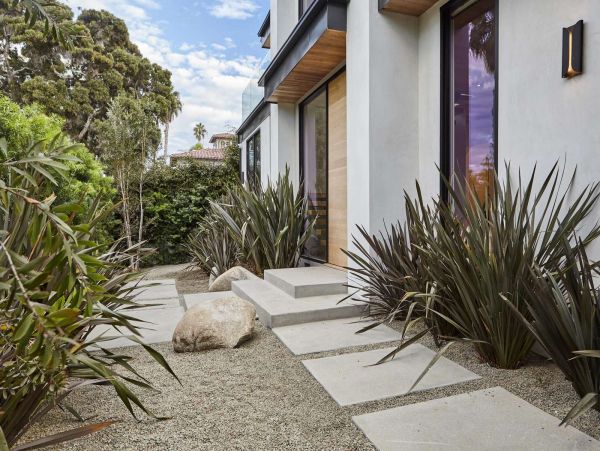 Venice Beach Luxury Vacation Home with Private Pool Sleeps 6