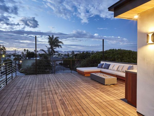 Venice Beach Luxury Vacation Home with Private Pool Sleeps 6