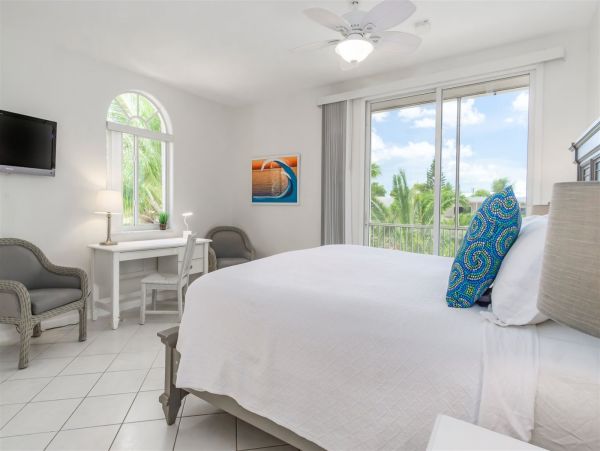 Full Ocean Views Marathon Vacation Home 5 Bedrooms Sleeps 12
