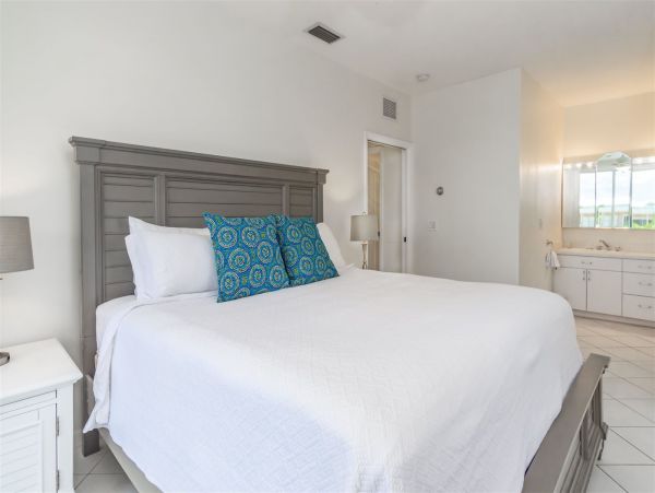 Full Ocean Views Marathon Vacation Home 5 Bedrooms Sleeps 12