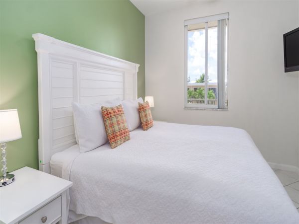 Full Ocean Views Marathon Vacation Home 5 Bedrooms Sleeps 12