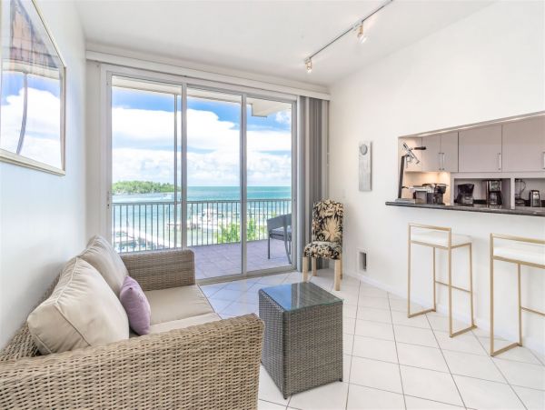 Full Ocean Views Marathon Vacation Home 5 Bedrooms Sleeps 12