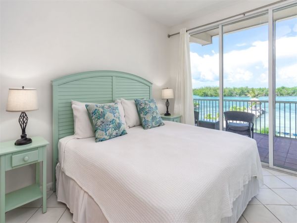 Full Ocean Views Marathon Vacation Home 5 Bedrooms Sleeps 12